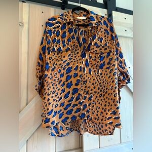 2/$30 LIKE NEW Lovestitch Leopard Print Button-Up Blouse